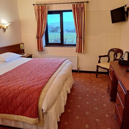 Corthna Lodge Schull Exterior photo